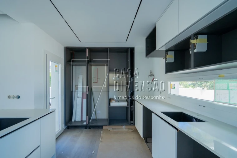 Moradia T4 para Venda em Charneca de Caparica e Sobreda Foto 18