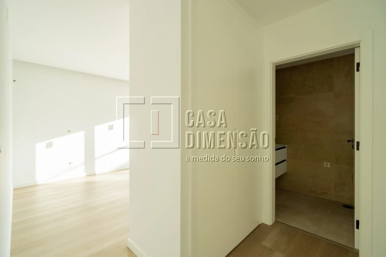 Moradia T4 para Venda em Charneca de Caparica e Sobreda Foto 30