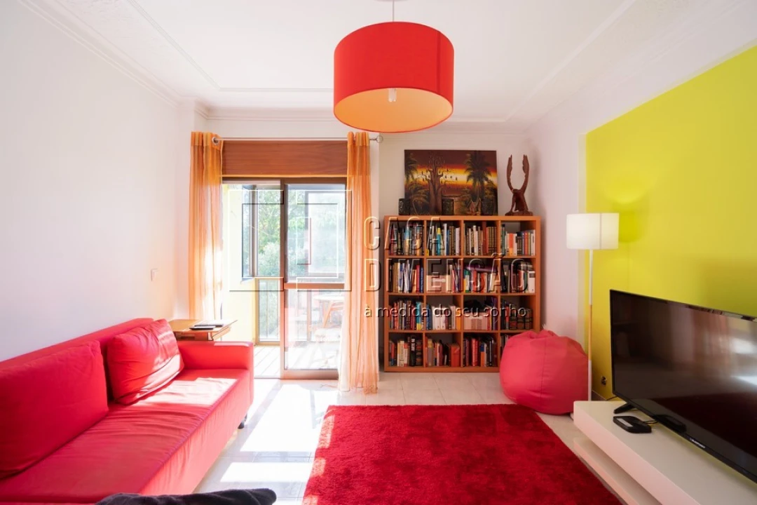 Apartamento T2 para Venda em Venteira Foto 7