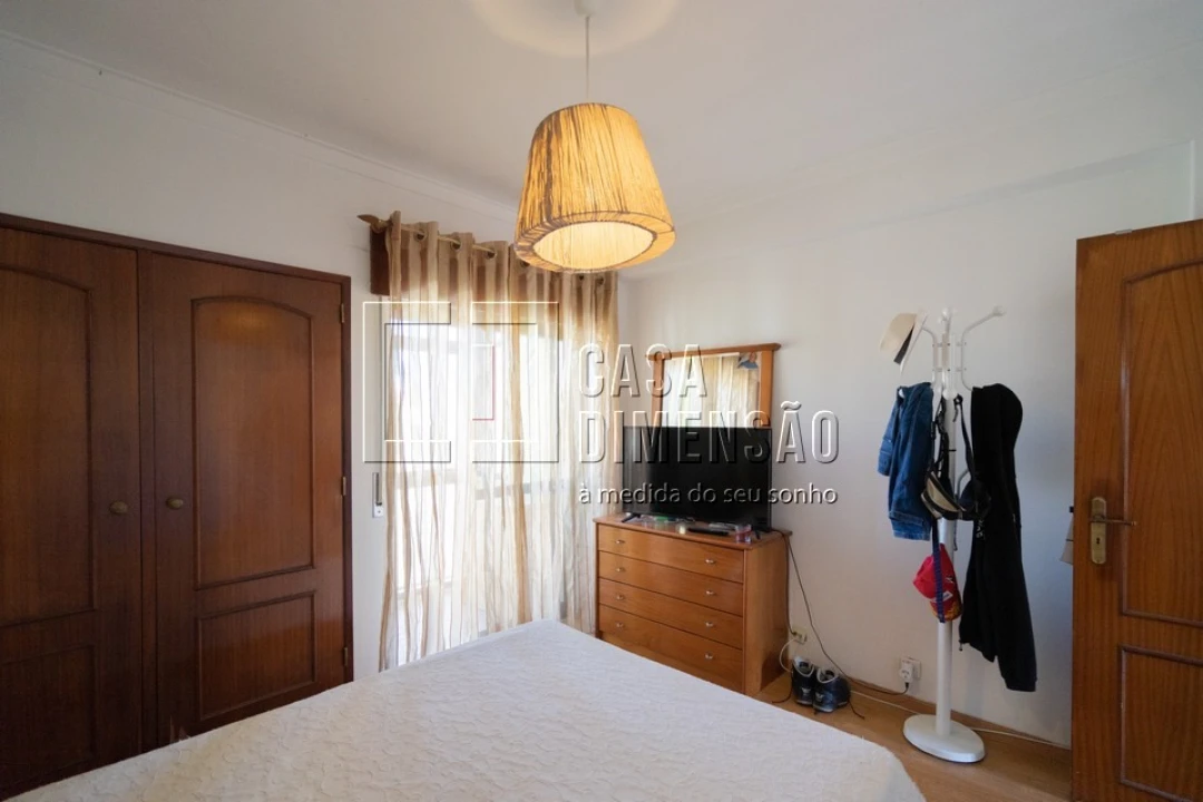 Apartamento T2 para Venda em Venteira Foto 23