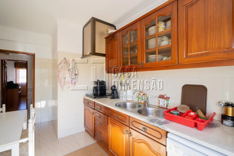Apartamento T2 para Venda em Venteira Foto 16