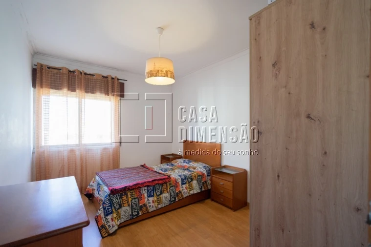 Apartamento T2 para Venda em Venteira Foto 19