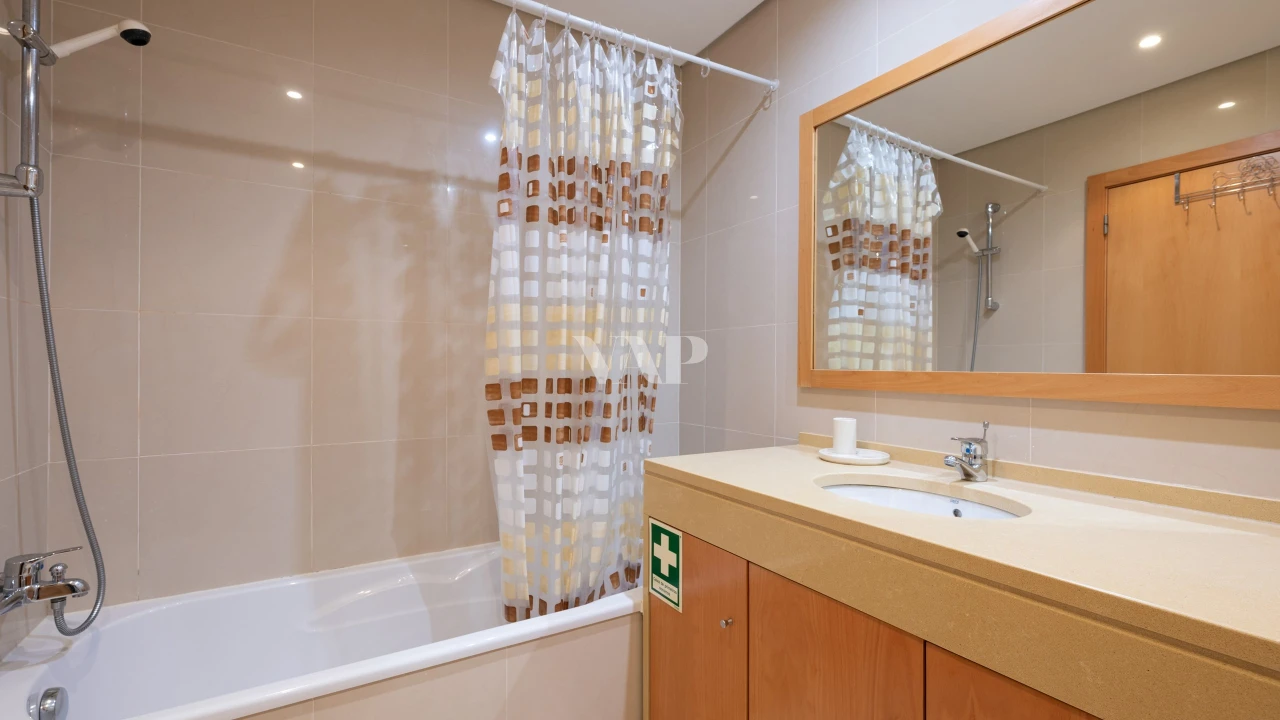 Apartamento T2 para Venda em Quarteira Foto 15