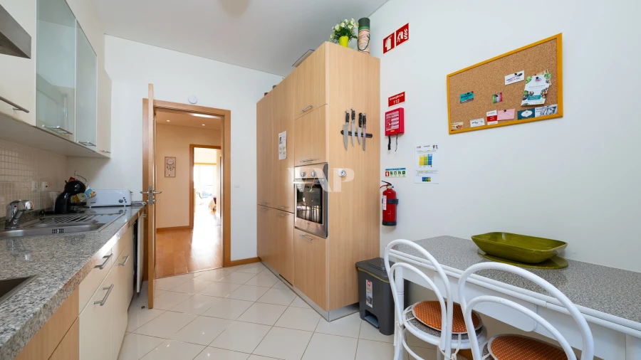 Apartamento T2 para Venda em Quarteira Foto 13