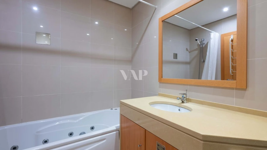 Apartamento T2 para Venda em Quarteira Foto 19