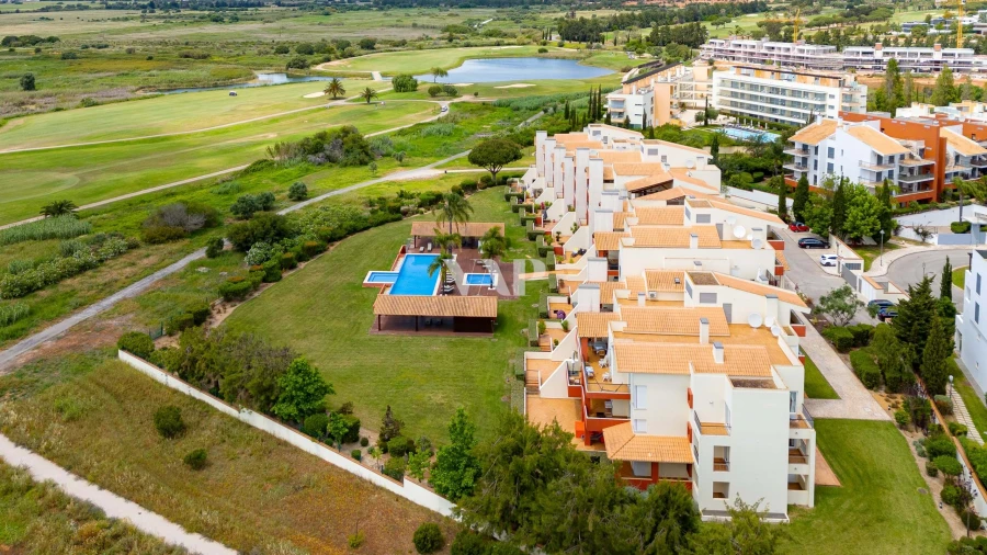 Apartamento T2 para Venda em Quarteira Foto 24
