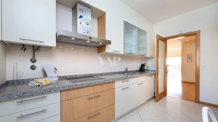 Apartamento T2 para Venda em Quarteira Foto 3