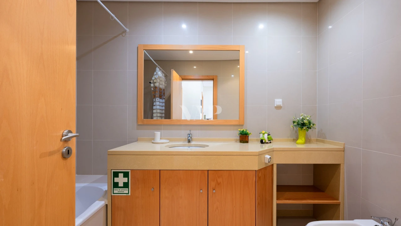 Apartamento T2 para Venda em Quarteira Foto 16