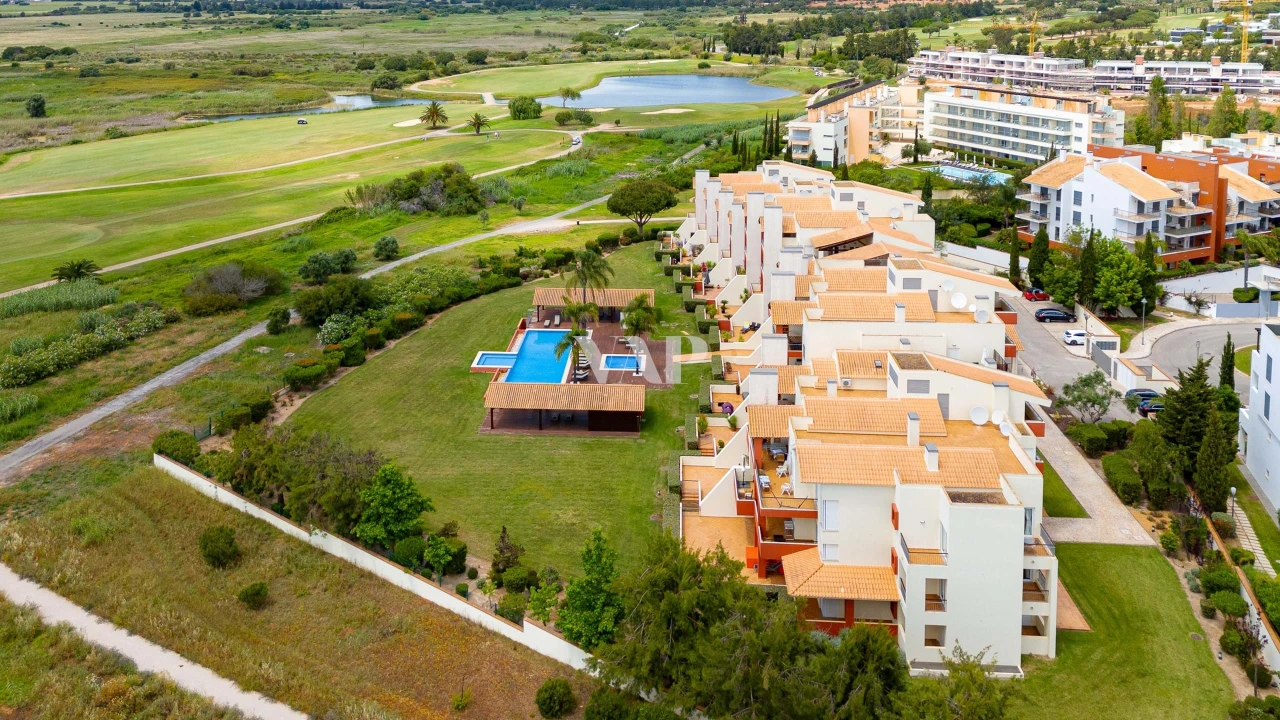 Apartamento T2 para Venda em Quarteira Foto 24