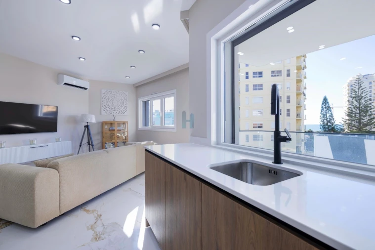 Apartamento T2 para Venda em Armação de Pera Foto 6