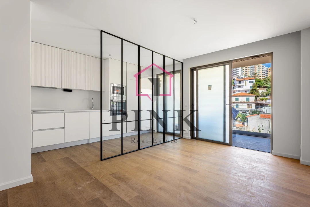 Apartamento T1 para Venda em São Martinho Foto 2