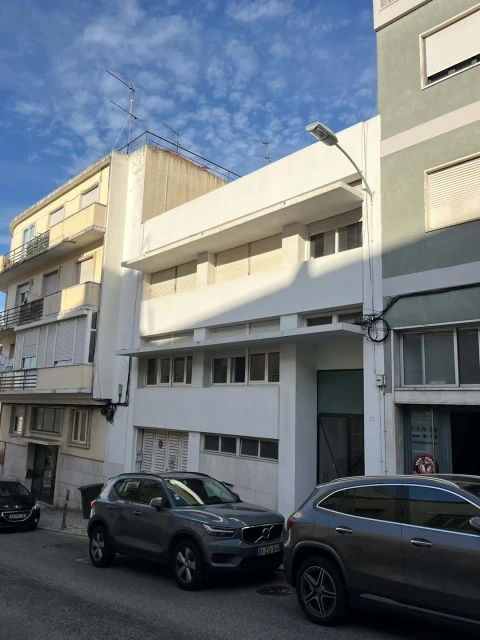 Prédio para Venda em Campolide