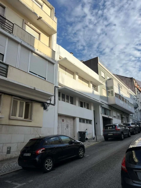 Prédio para Venda em Campolide