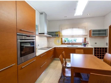 Moradia T5 para Venda em Requeixo, Nossa Senhora de Fátima e Nariz