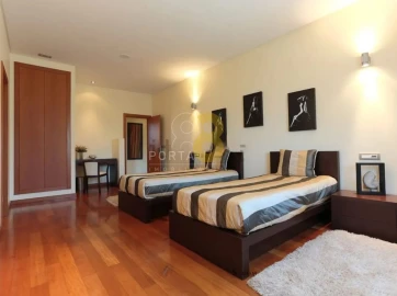 Moradia T5 para Venda em Requeixo, Nossa Senhora de Fátima e Nariz