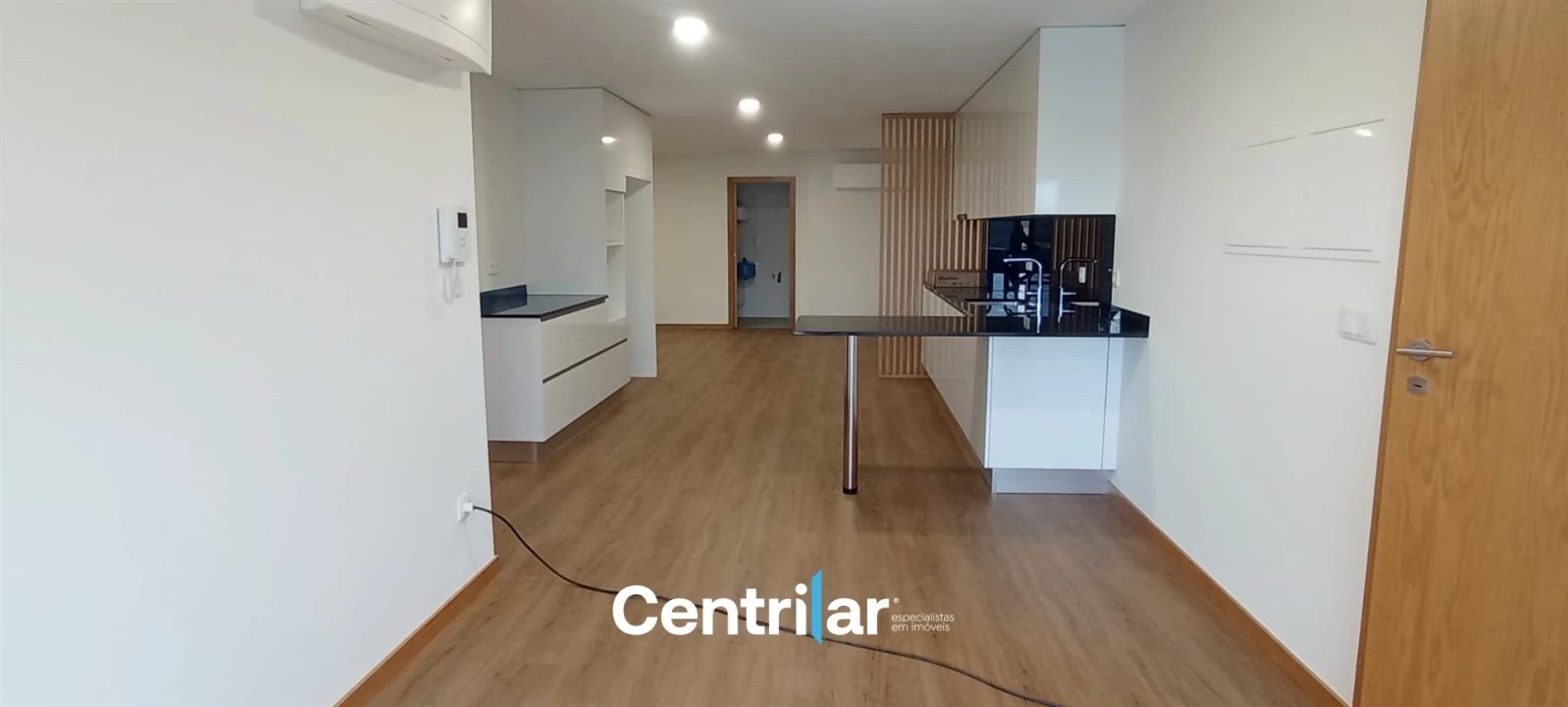 Apartamento T0 para Venda em Viseu Foto 1