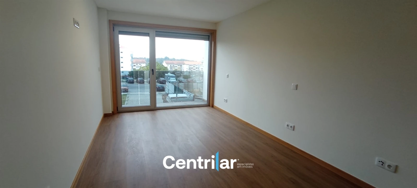 Apartamento T0 para Venda em Viseu Foto 5