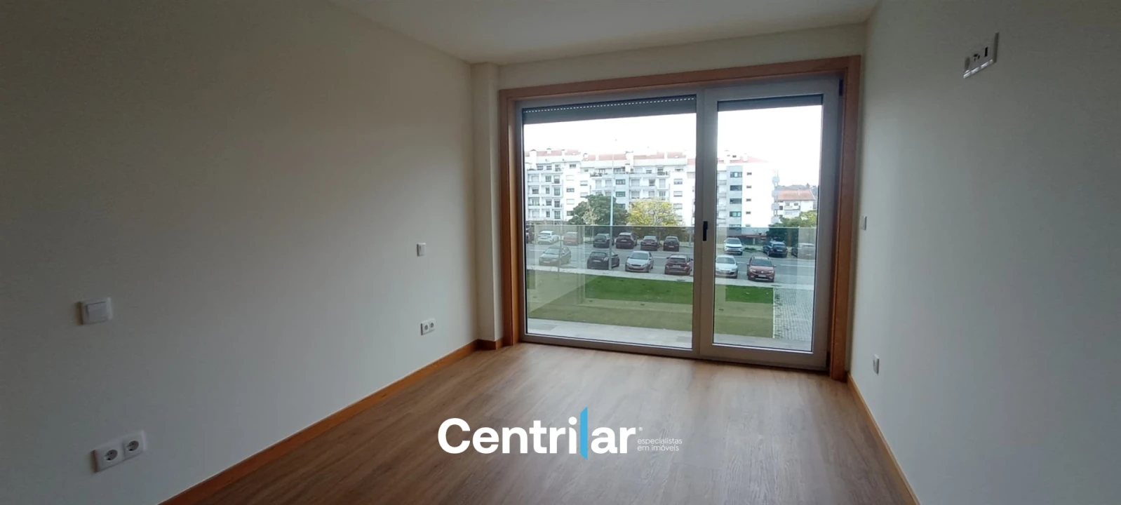 Apartamento T0 para Venda em Viseu Foto 9