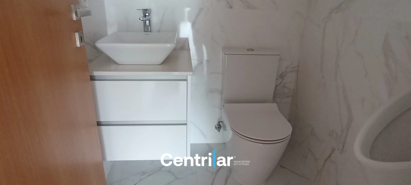 Apartamento T0 para Venda em Viseu Foto 12