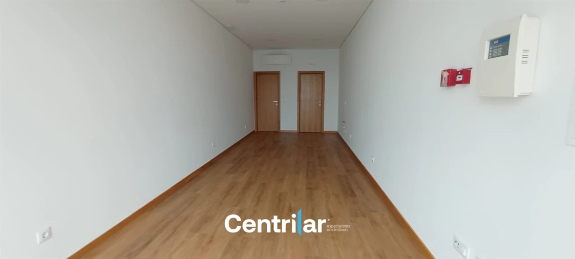 Apartamento T0 para Venda em Viseu Foto 10