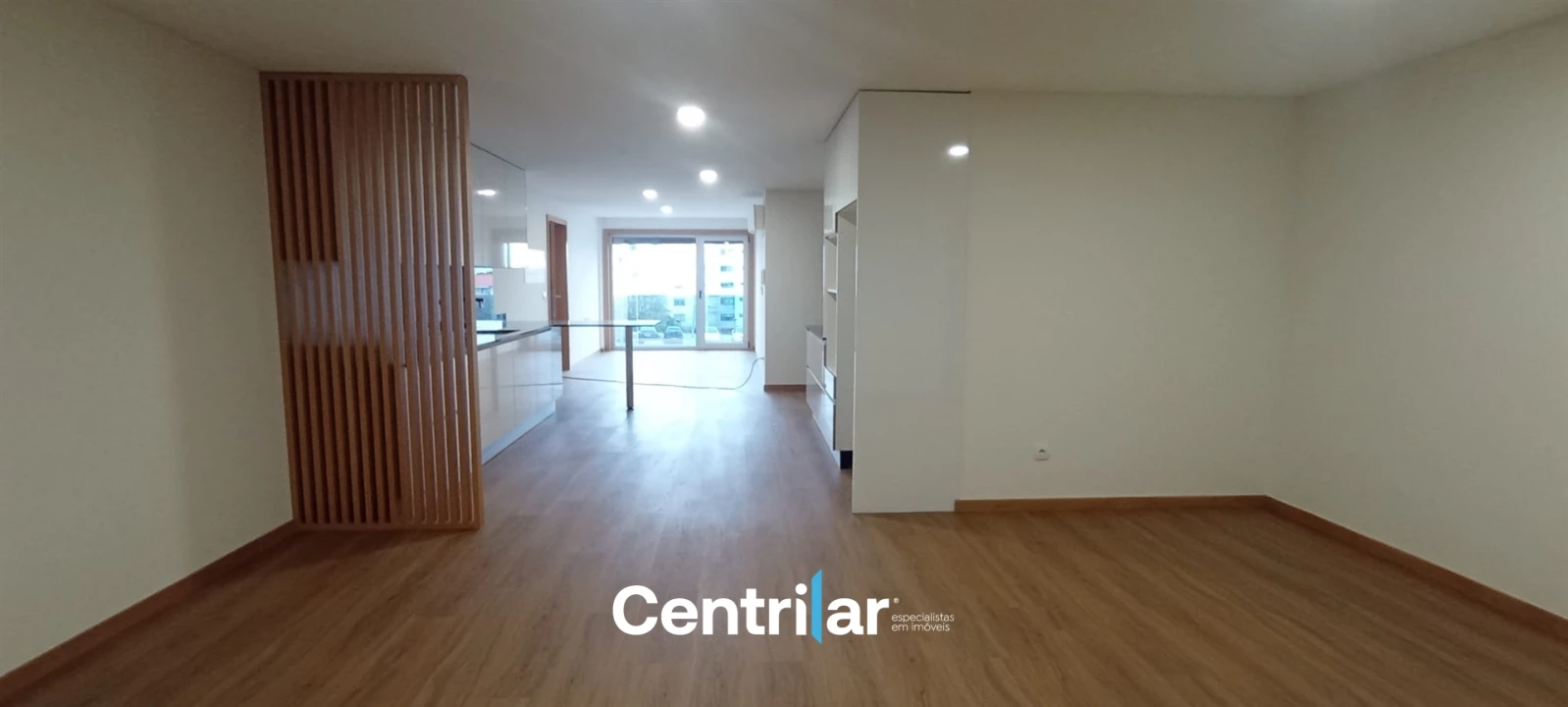 Apartamento T0 para Venda em Viseu Foto 2