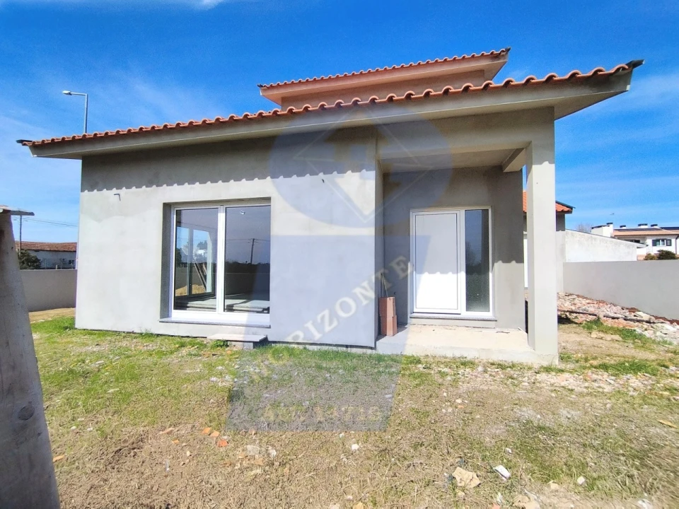 Moradia T4 para Venda em Bustos, Troviscal e Mamarrosa Foto 1