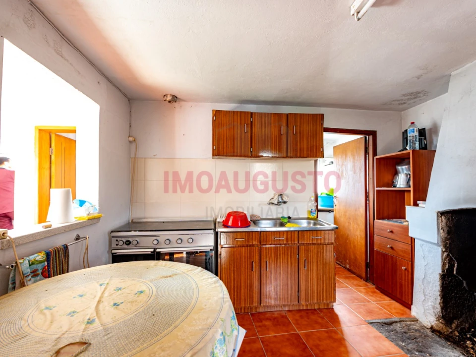 Moradia T4 para Venda em São Pedro de Rio Seco Foto 4