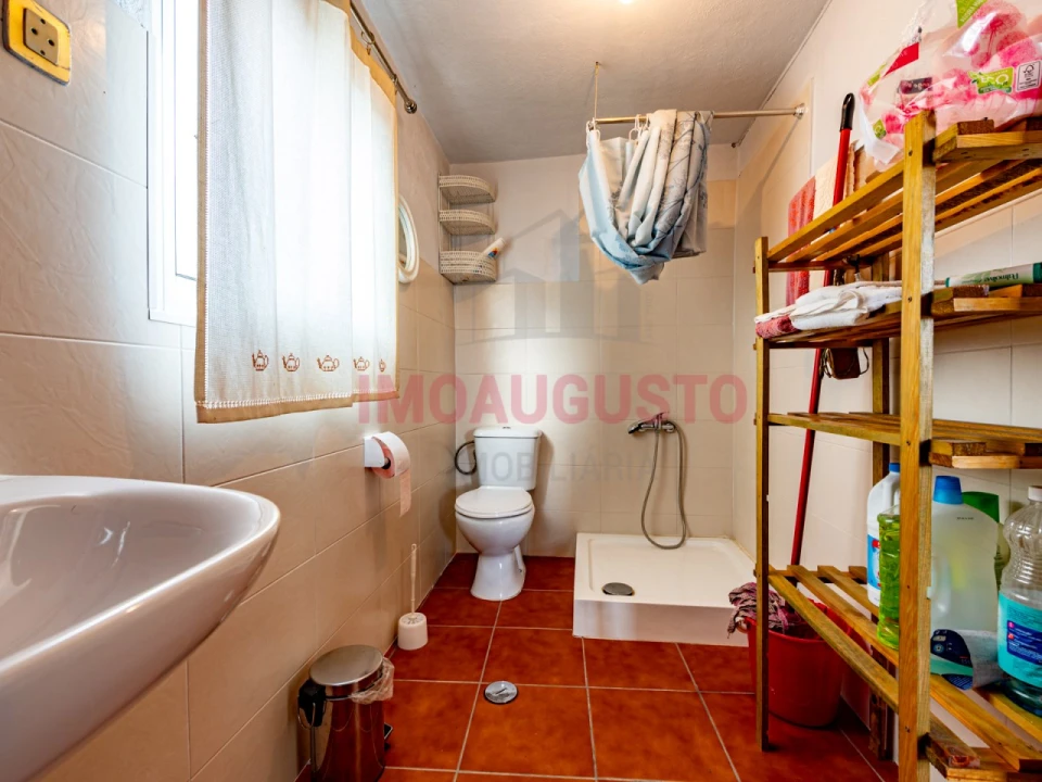 Moradia T4 para Venda em São Pedro de Rio Seco Foto 7