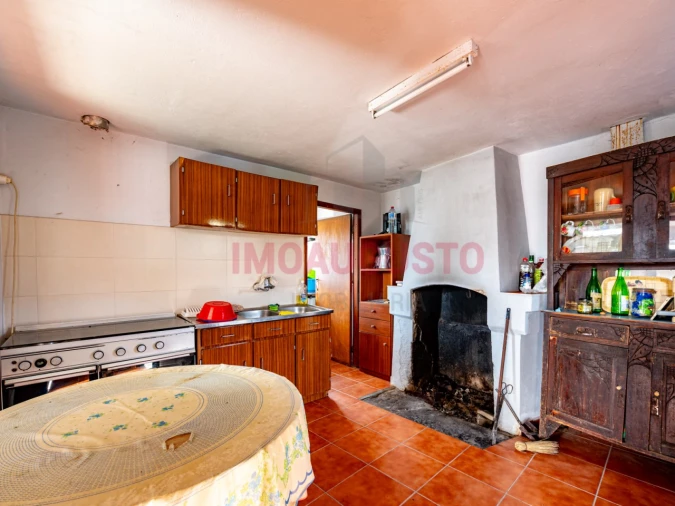 Moradia T4 para Venda em São Pedro de Rio Seco Foto 3