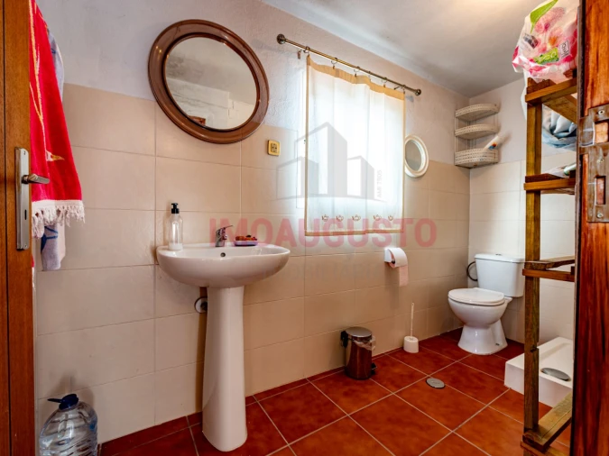 Moradia T4 para Venda em São Pedro de Rio Seco Foto 8