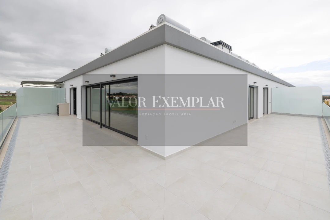 Apartamento T4 para Venda em Alcochete Foto 10