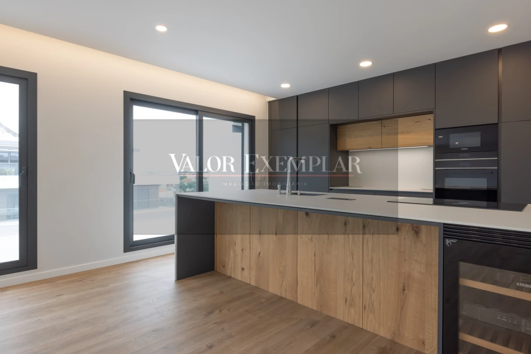 Apartamento T4 para Venda em Alcochete Foto 3