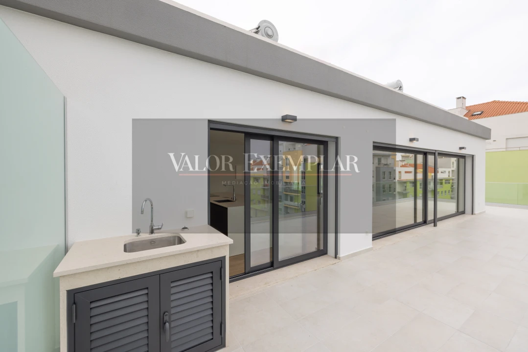 Apartamento T4 para Venda em Alcochete Foto 12