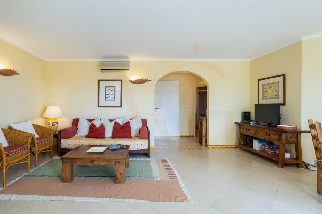 Apartamento T2 para Venda em Almancil Foto 3