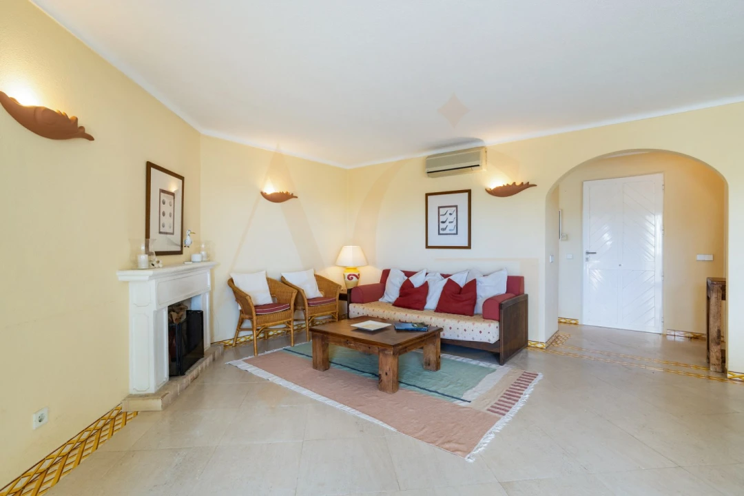 Apartamento T2 para Venda em Almancil Foto 8