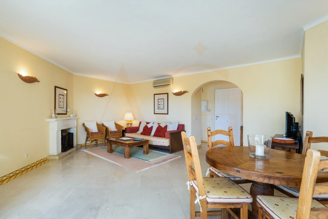 Apartamento T2 para Venda em Almancil Foto 9