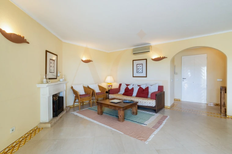 Apartamento T2 para Venda em Almancil Foto 8