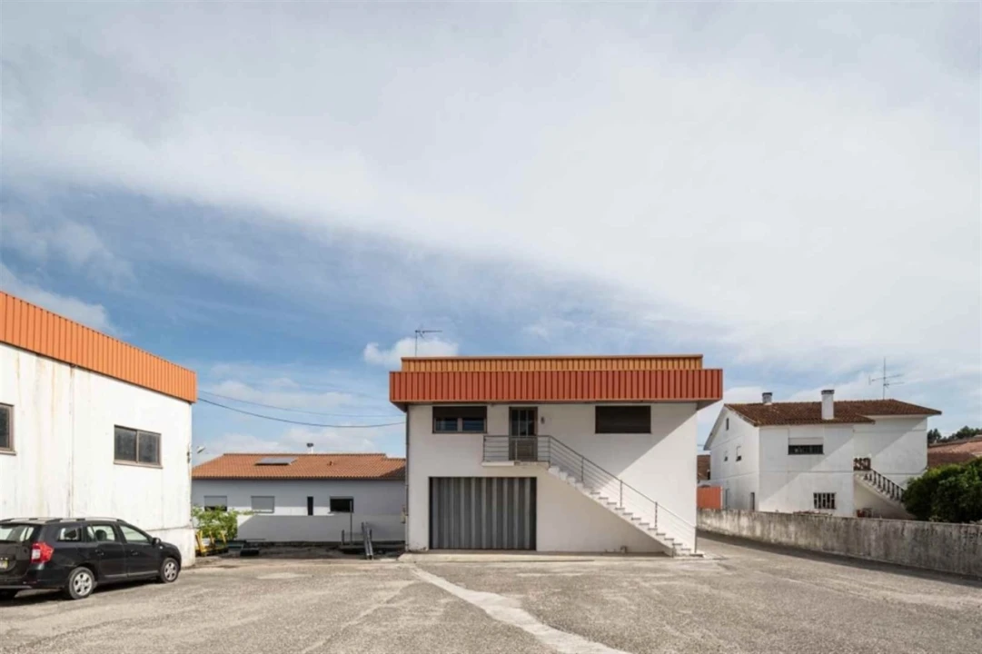 Armazém para Venda em Juncal Foto 8