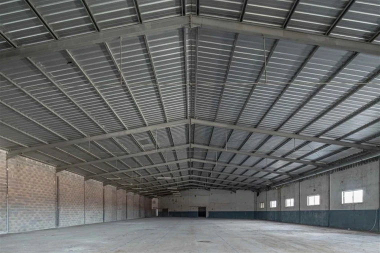 Armazém para Venda em Juncal