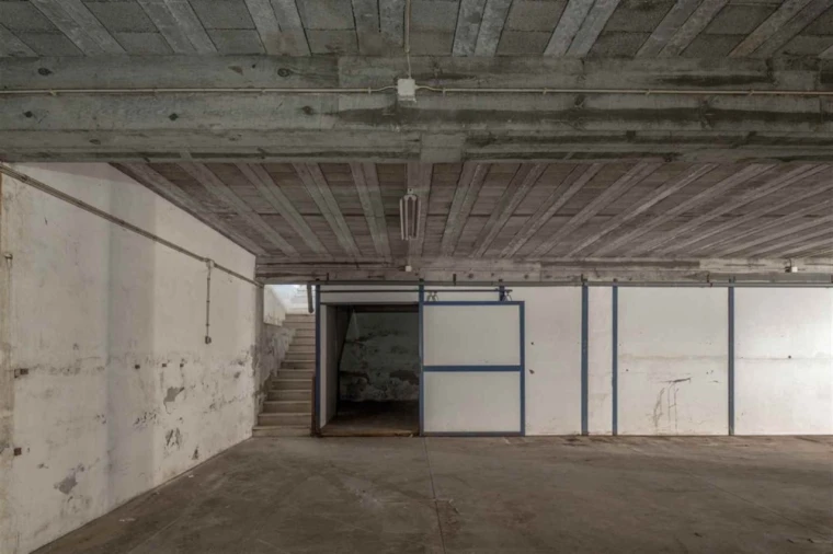 Armazém para Venda em Juncal Foto 3