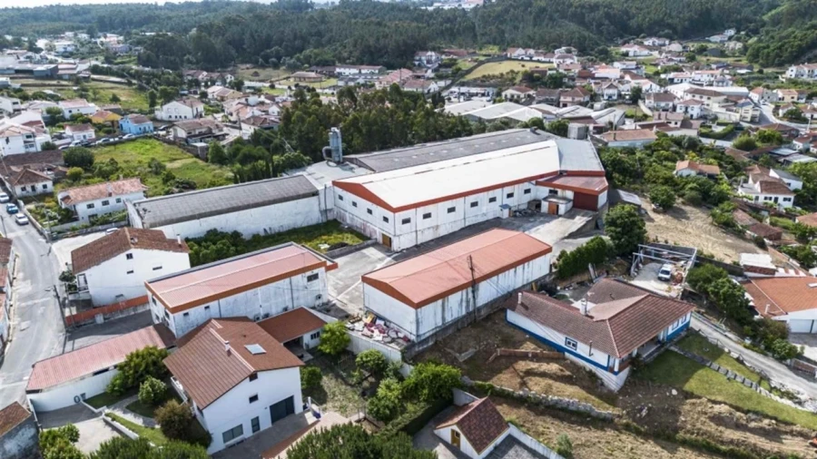 Armazém para Venda em Juncal Foto 10