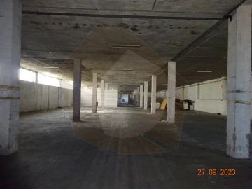 Armazém para Arrendamento em Ramalde