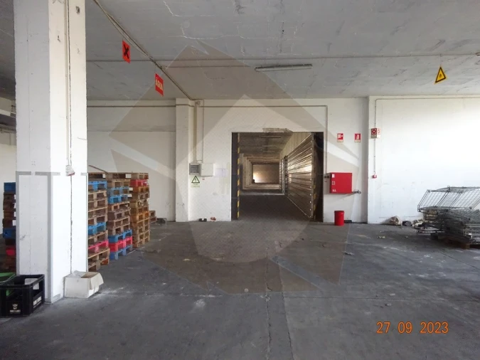 Armazém para Arrendamento em Ramalde Foto 4