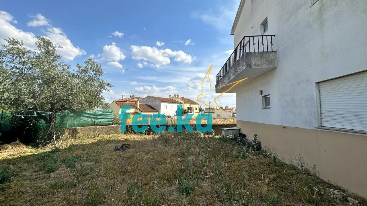 Moradia T8 para Venda em Monfortinho e Salvaterra do Extremo Foto 6