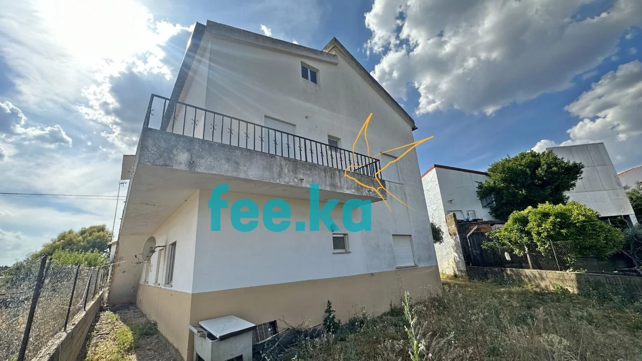 Moradia T8 para Venda em Monfortinho e Salvaterra do Extremo Foto 3