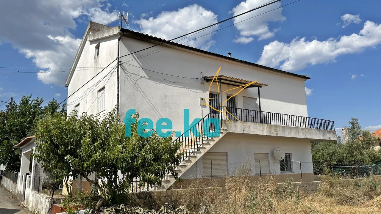 Moradia T8 para Venda em Monfortinho e Salvaterra do Extremo Foto 1