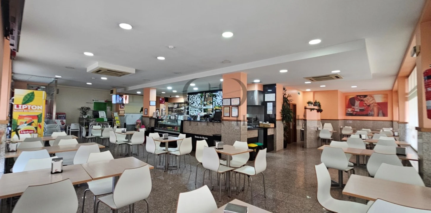 Negócio para Cedência de Quotas em Vilar de Andorinho Foto 1