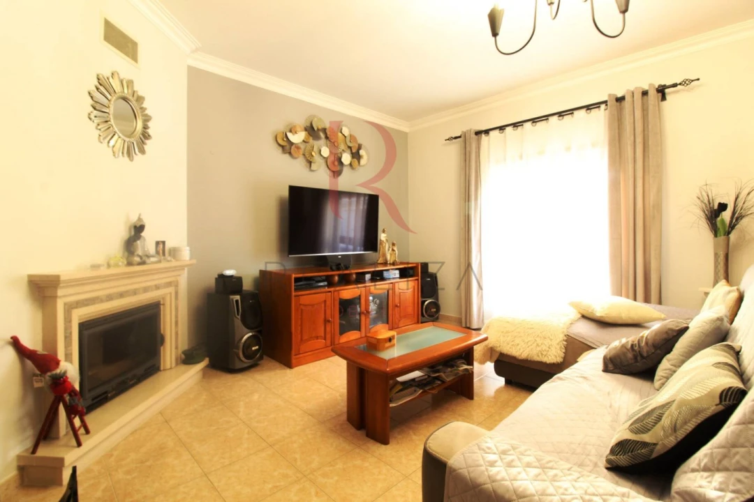 Apartamento T3 para Venda em Baixa da Banheira e Vale da Amoreira Foto 2