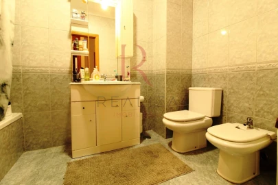 Apartamento T3 para Venda em Baixa da Banheira e Vale da Amoreira