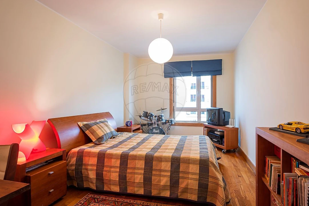 Apartamento T5 para Venda em Lumiar Foto 18